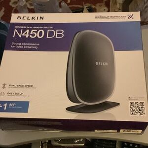 Belkin N450 DB Wireless Router - Black and Purple